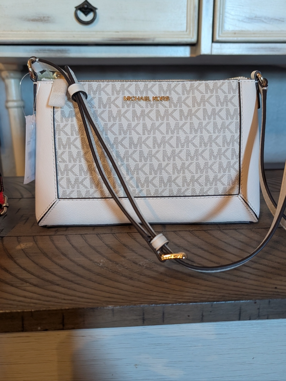 Michael Kors Beige Cream Logo Crossbody Bag with Gold Hardware - Picture 4 of 8